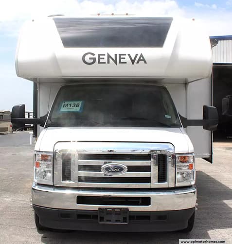 63718 - 30' 2023 Thor Geneva 28VA w/Slide Image 1