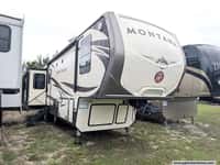 60909 - 40' 2017 Keystone Montana 3721RL w/3 Slides Image 1