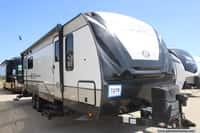64454 - 31' 2018 Cruiser RV Radiance Ultra Lite 25RK w/Slide Image 1