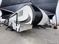 61871 - 29' 2016 Heartland Sundance Xlt 267RL w/2 Slides Image 1