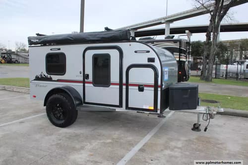 61947 - 13' 2020 Intech RV Intech PURSUE FLYER Image 1