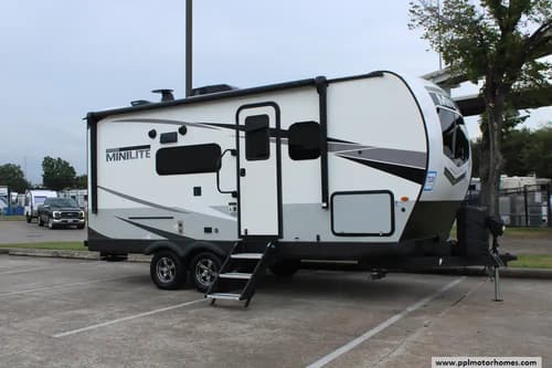 64606 - 22' 2023 Forest River Rockwood Mini Lite 2104S w/Slide Image 1