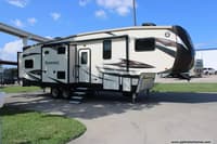 60900 - 34' 2017 Heartland Elkridge 33RSR w/3 Slides - Bunk House Image 1