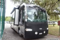 56419 - 41' 2007 Fleetwood Revolution 40E 400hp Caterpillar w/3 Slides Image 1