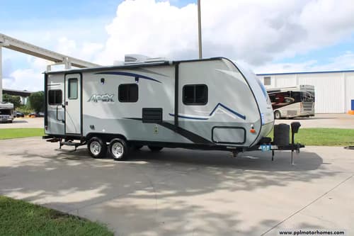 63422 - 25' 2019 Forest River Coachmen Apex 213RDS w/Slide Image 1