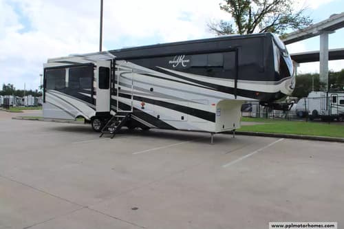 65029 - 40' 2016 Forest River Riverstone Legacy 38TS w/3 Slides Image 1