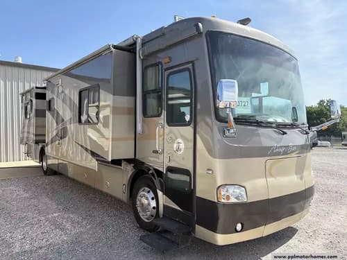 63086 - 40' 2005 Tiffin Allegro Bus 40QDP 400hp Cummins w/4 Slides Image 1