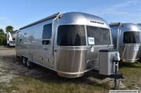 57871 - 28' 2016 Airstream Flying Cloud 27FB Image 1