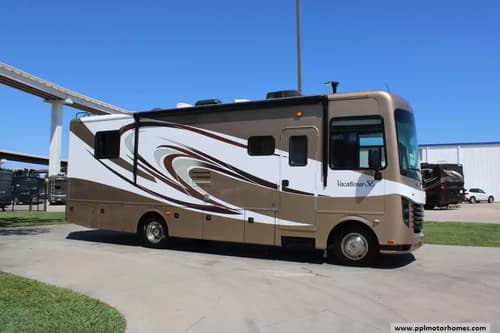 60981 - 31' 2014 Holiday Rambler Vacationer SE 30SFS w/Slide Image 1