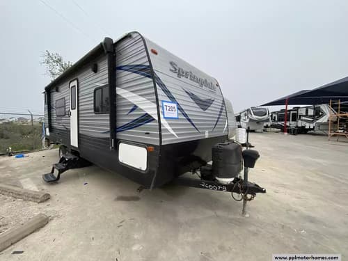 61512 - 29' 2019 Keystone Springdale 260BH - Bunk House Image 1