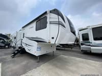 56191 - 33' 2023 Jayco Eagle Ht 28.5 RSTS w/3 Slides Image 1