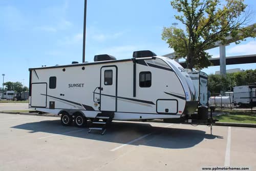 61000 - 29' 2022 Crossroads Sunset Trail 253RB w/Slide Image 1