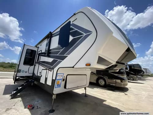 63750 - 38' 2021 Grand Design Momentum 351M w/3 Slides & Generator  - Toy Hauler Image 1