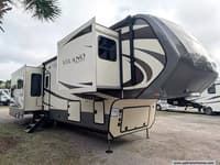 63079 - 39' 2019 Vanleigh RV Vilano 360RL w/3 Slides Image 1