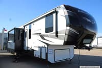 61505 - 43' 2021 Keystone Avalanche 390DS w/4 Slides Image 1