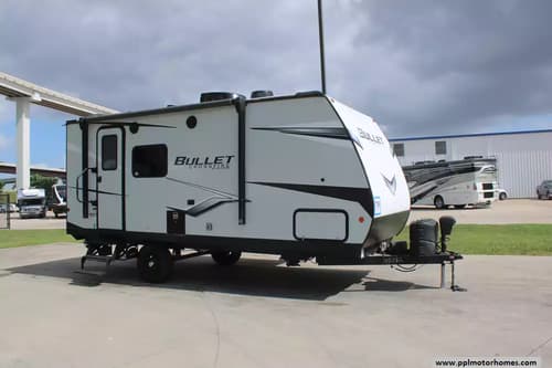 62836 - 22' 2022 Keystone Bullet Crossfire 1850RB w/Slide Image 1
