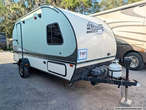 63702 - 20' 2016 Forest River R-Pod 179 w/Slide Image 1