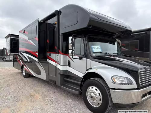 63505 - 39' 2019 Jayco Seneca 37TS w/3 Slides Image 1