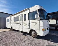 61433 - 31' 2003 Four Winds Hurricane 30Q 15.7 Image 1