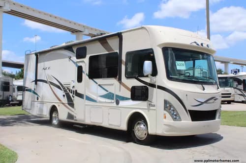64170 - 31' 2017 Thor Ace EVO 30.2 w/Slide - Bunk House Image 1