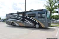 62646 - 38' 2019 Thor Palazzo 37.4 340hp Cummins w/3 Slides Image 1