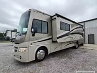 63540 - 35' 2014 Winnebago Sightseer 33C w/3 Slides Image 1