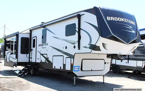 63282 - 42' 2023 Coachmen Brookstone 398MBL w/4 Slides Image 1