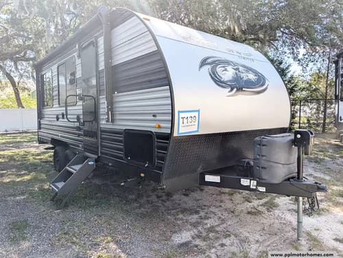 63551 - 23' 2022 Forest River Cherokee Grey Wolf 18RR - Toy Hauler Image 1