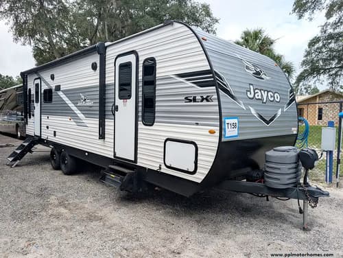64585 - 30' 2025 Jayco Jay Flight Slx 262RLS w/Slide Image 1