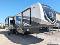 62652 - 44' 2022 Drv Mobile Suite 43 HOUSTON w/3 Slides Image 1