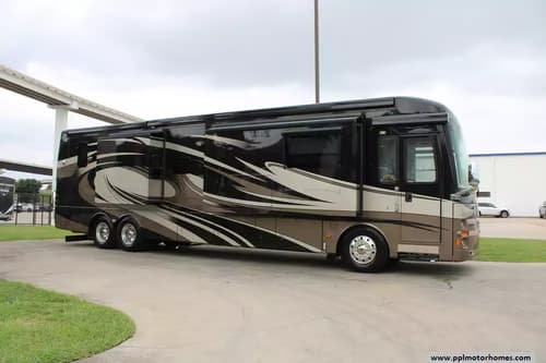 63873 - 43' 2013 Newmar Mountain Aire 4344 450hp Cummins w/3 Slides Image 1