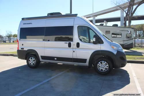 61976 - 18' 2026 Thor Eddie Bauer 18EB Image 1