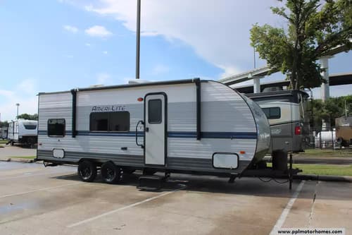 60593 - 26' 2022 Gulf Stream Ameri-Lite 248BH Image 1