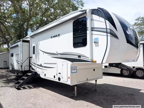 63646 - 36' 2021 Jayco Eagle 319MLOK w/3 Slides Image 1