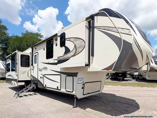 63139 - 40' 2017 Grand Design Solitude 384GK Image 1