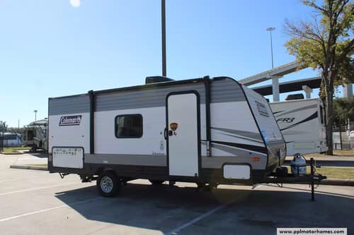 61263 - 22' 2021 Dutchmen Coleman Lantern Lt 18BH - Bunk House Image 1