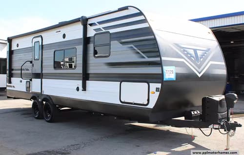 63280 - 29' 2023 Grand Design Transcend 240ML w/Slide Image 1