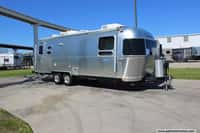 58636 - 28' 2023 Airstream Globetrotter 27FB Image 1