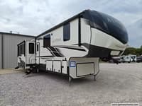 60860 - 44' 2021 Keystone Alpine 3910RK w/3 Slides Image 1