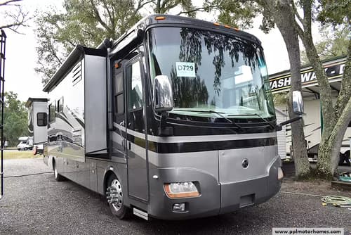 61717 - 42' 2007 Holiday Rambler Ambassador 40SKT 330hp Cummins w/3 Slides Image 1
