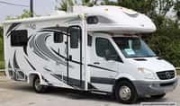 60726 - 25' 2011 Fleetwood Ranger 24L w/Slide Image 1