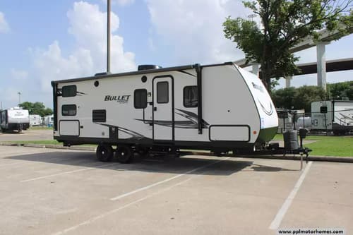 60151 - 28' 2021 Keystone Bullet Crossfire 2430BH w/Slide Image 1