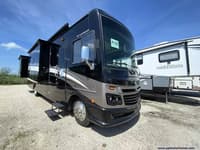 56762 - 36' 2016 Fleetwood Bounder 34T w/3 Slides Image 1