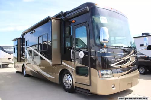 62522 - 37' 2010 Tiffin Phaeton 36QSH 360hp Cummins w/4 Slides Image 1