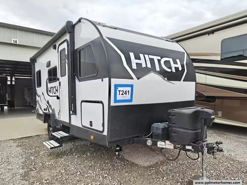 60878 - 22' 2022 Cruiser RV Hitch 16RD Image 1