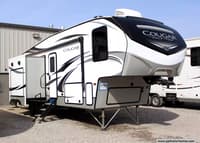 55480 - 32' 2020 Keystone Cougar M-29RKS w/3 Slides Image 1