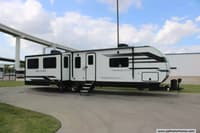 62610 - 39' 2022 Heartland Mallard 335 w/3 Slides Image 1