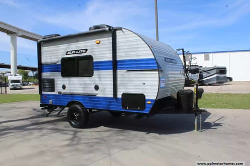 62561 - 16' 2020 Sunset Park Sun-Lite Sport 16BH - Bunk House Image 1