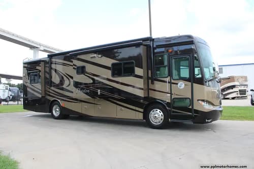 64322 - 36' 2012 Tiffin Phaeton 36QSH 380hp Cummins Image 1