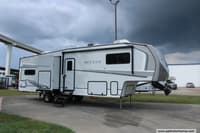 64666 - 34' 2024 Alliance RV Avenue 33RKS w/3 Slides Image 1
